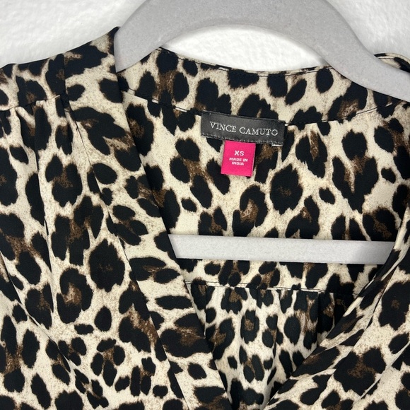 Vince Camuto Women’s Leopard Sleeveless Blouse - Picture 2 of 5